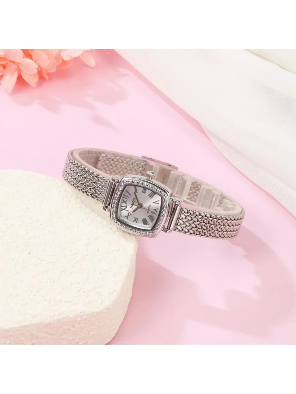 Womens Silver Analog Quartz Vintage Square Alloy Steel Roman Numeral Wrist Watch